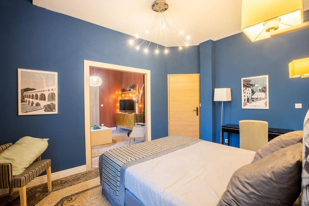 La Suite 2 Pieces Lit Queen Size Entree Privee Нім Екстер'єр фото